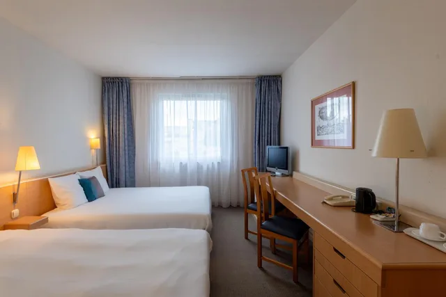 غرفة قياسية بسريرين منفصلين، Castrum Hotel Szekesfehervar 6/10