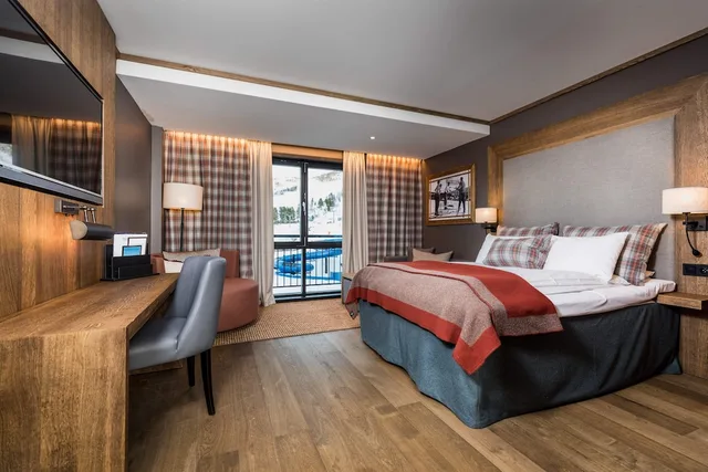 غرفة بسرير كوين مع أريكة، Vestlia Resort 2/8