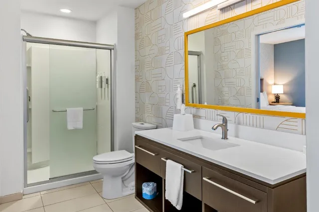 جناح بسرير كينج بغرفة نوم واحدة مع أريكة، Home2 Suites By Hilton Youngstown West/Austintown 4/8