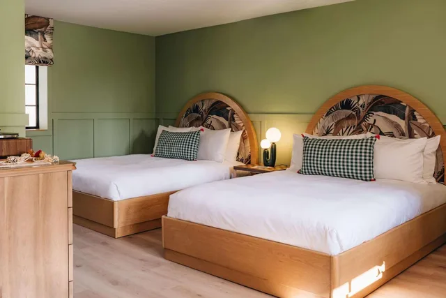 Lanai, Double Bed، Wayfinder Waikiki 1/1