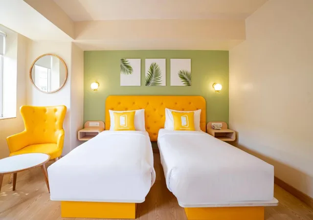غرفة قياسية بسريرين منفصلين، Bloom Hotel Sector 19 2/3