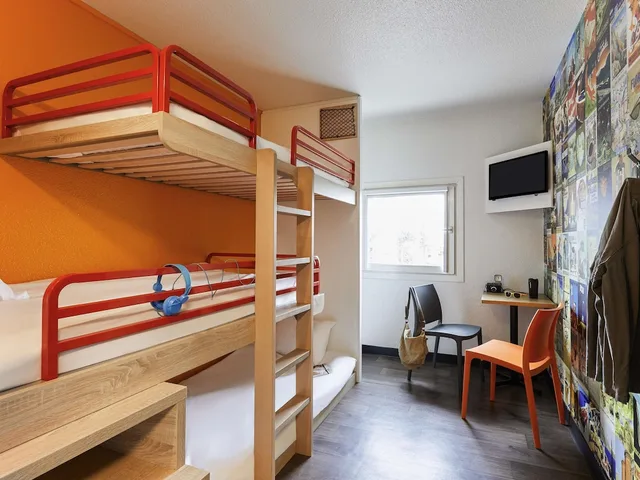غرفة أساسية بثلاثة أسرّة، Hotelf1 Clermont Ferrand Est 2/2