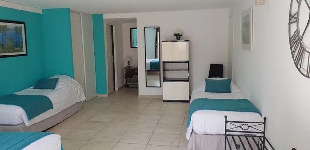 غرفة رباعية بسرير كوين وسريرين منفصلين، Les Bastides St. Paul 9/10