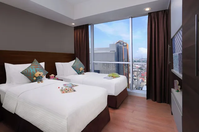 2 Bedrooms, Premier, Apartment, 1 King and 1 Single Beds, Somerset Kencana Jakarta 1/3
