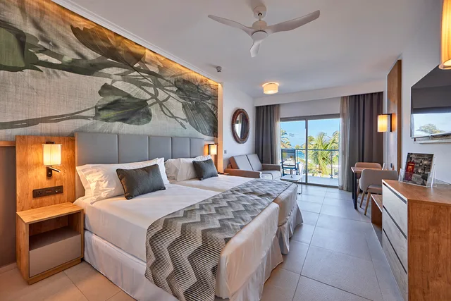 Junior Suite Seaview + Airport transfer، Hotel Riu Palace Mauritius All Inclusive Adults Only 1/2