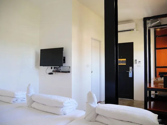 غرفة ديلوكس ثلاثية بفرشتي فوتون، Book A Bed Poshtel - Hostel 2/4