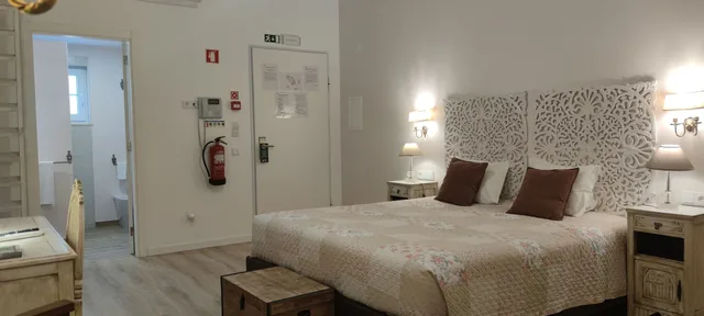 غرفة سوبيريور بسرير كينج وسرير فردي بحوض جاكوزي، Hotel Aires Da Serra 1/3