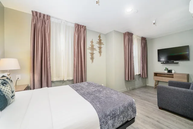 Superior, Queen Bed, Urban Boutique Hotel 10/10