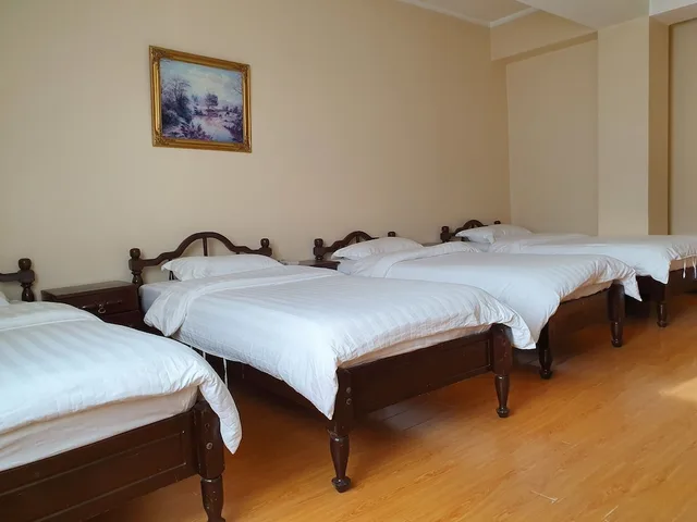 غرفة قياسية رباعية بأربعة أسرّة بغرفة نوم واحدة، Land Hotel 3/3