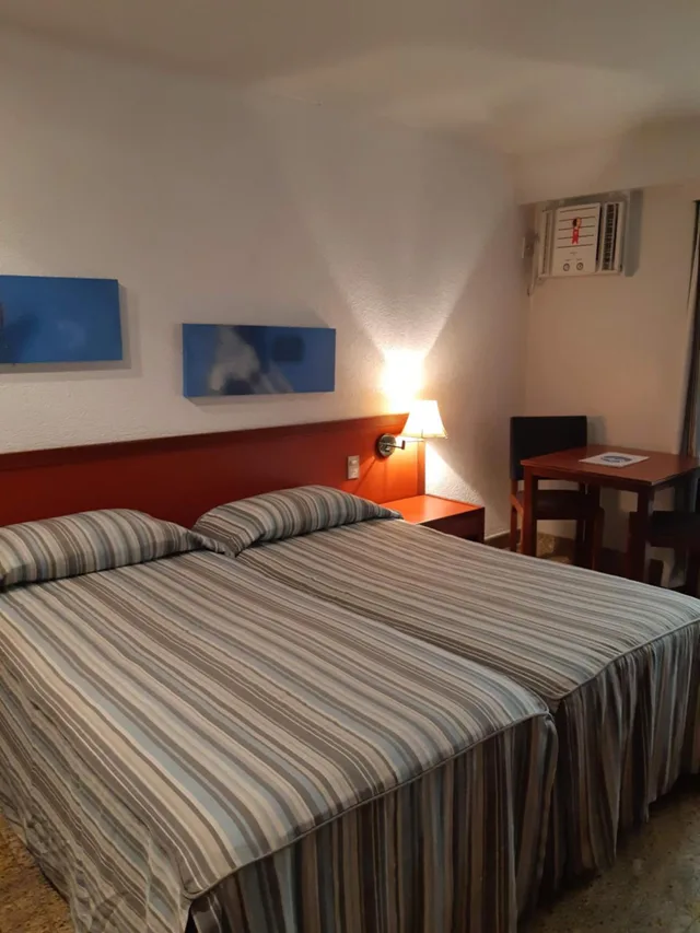Room, Twin Beds, Oceano Copacabana 2/3