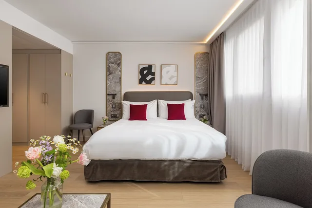 شقة إليت بسرير كينج بغرفة نوم واحدة مع أريكة، Royal Manotel 2/4