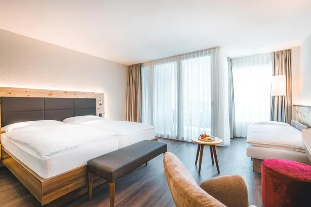 غرفة عصرية سوبيريور بشرفة، Laudinella Hotel 1/1