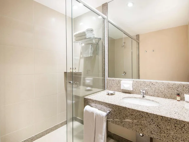 جناح تنفيذي تنفيذي بسرير كينج مع دخول الصالة، Pullman Sao Paulo Guarulhos Airport 10/10