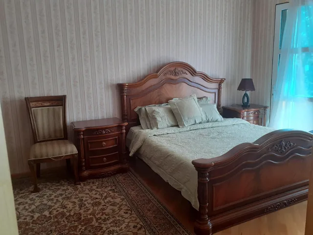 غرفة بسرير مزدوج بإطلالة على الفناء، Guest House Caucasus 1/1