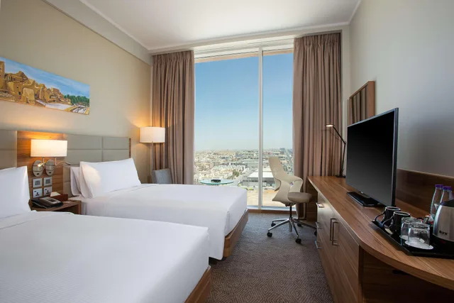غرفة قياسية بسريرين منفصلين، هيلتون جاردن إن الرياض المركز المالي(Hilton Garden Inn Riyadh Financial District) 2/3