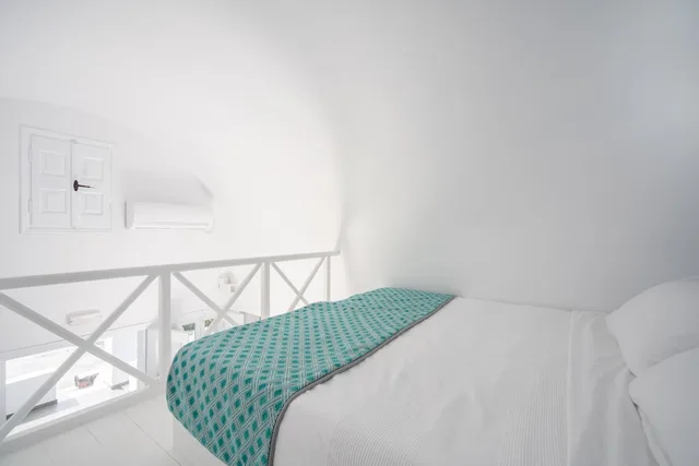 3 Bedrooms, Villa, 3 Queen Beds, Sunset and Sea View, Private Pool, Hot Tub، Oia Sunset Villas 6/10