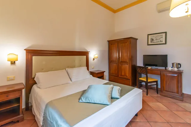 غرفة بسرير مزدوج أو سريرين منفصلين، Residenza Hotel Cimabue 2/10