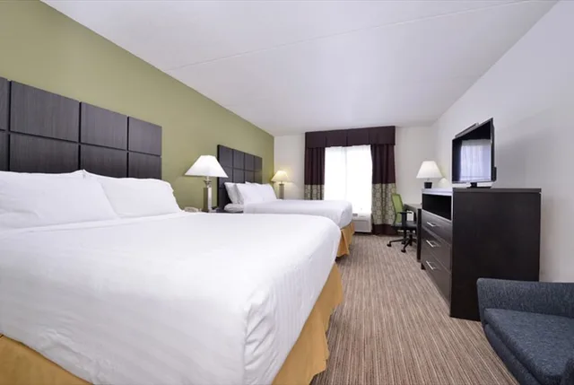 غرفة قياسية بسريرين كوين، Holiday Inn Express Hotel And Suites Mooresville Lake Norman 2/5