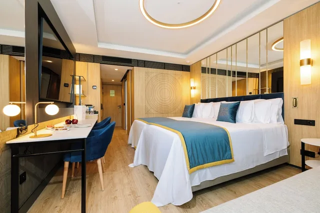 غرفة بريميوم بسريرين منفصلين بإطلالة على البحر، Royal Hideaway Casablanca 6/10