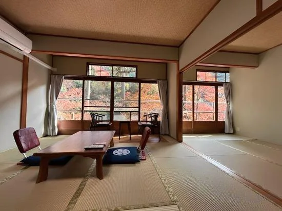 غرفة يابانية، Takao Kanko Hotel 1/1