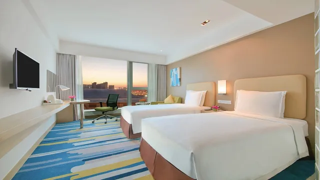 غرفة قياسية بسريرين منفصلين في طابق منخفض، HOLIDAY INN EXPRESS HANGZHOU GONGSHU 1/6