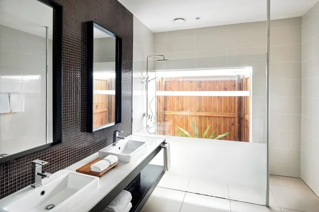 Room, Double Bed, Land View، Sheraton Resort & Spa Tokoriki Island Fiji 8/8