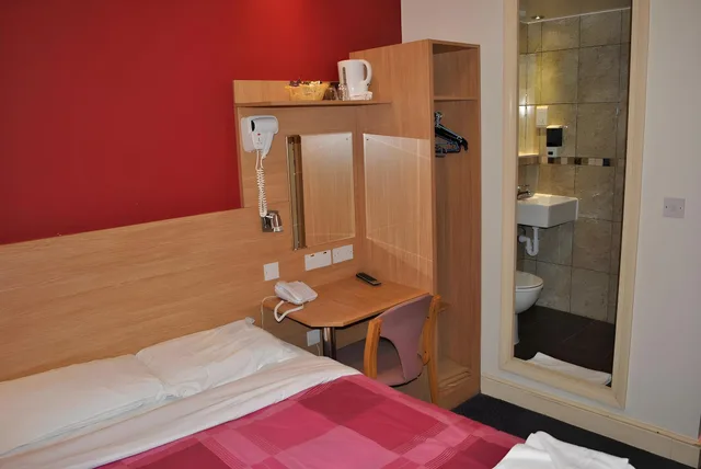 Room, Single, Carlton Hotel 2/8