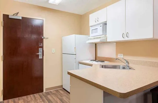 Studio, Suite, Queen Bed, Extended Stay America Cincinnati - Covington 6/6