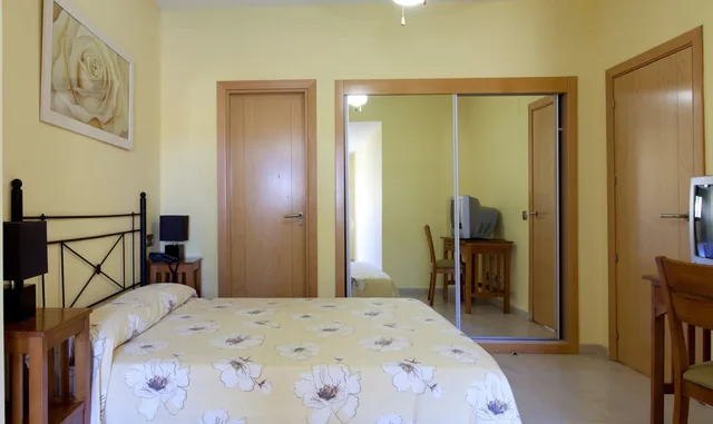شقة بأربعة أسرّة وسرير كوين بـ3 غرف نوم مع أريكة، Apartamentos Playamarina 9/10