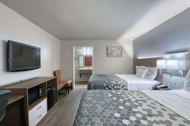 غرفة بسريرين كوين، Econo Lodge Neenah 1/9