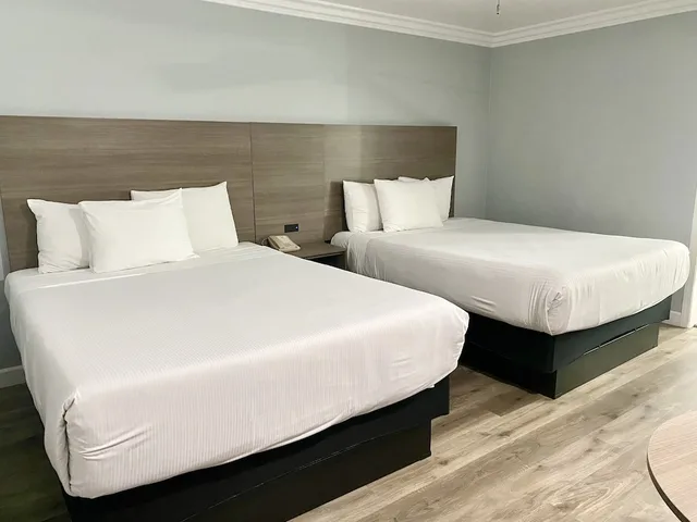 غرفة بسريرين كوين، Lone Oak Lodge 6/10