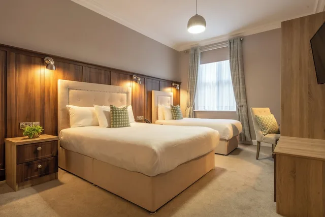 غرفة تنفيذية بسرير كينج، Abbey Court 2/3