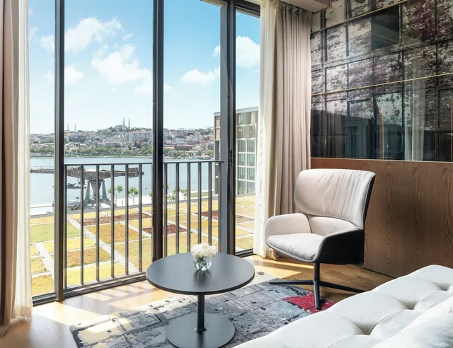 غرفة عائلية بريميوم بغرفتي نوم بإطلالة جزئية على البحر، Rixos Tersane Istanbul 5/5