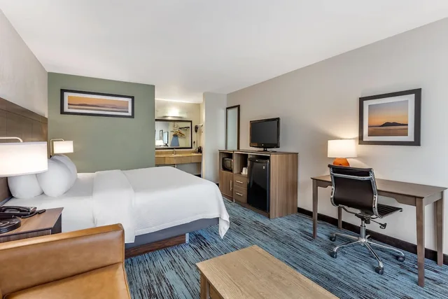 Room, King Bed, Accessible, Quality Inn Mount Airy Mayberry 2/7