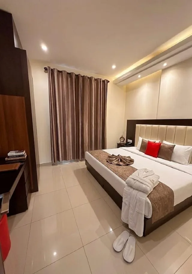 2 Bedrooms, Suite, King and Queen Bed, Jounieh Suites Boutique Hotel Jounieh 1/10