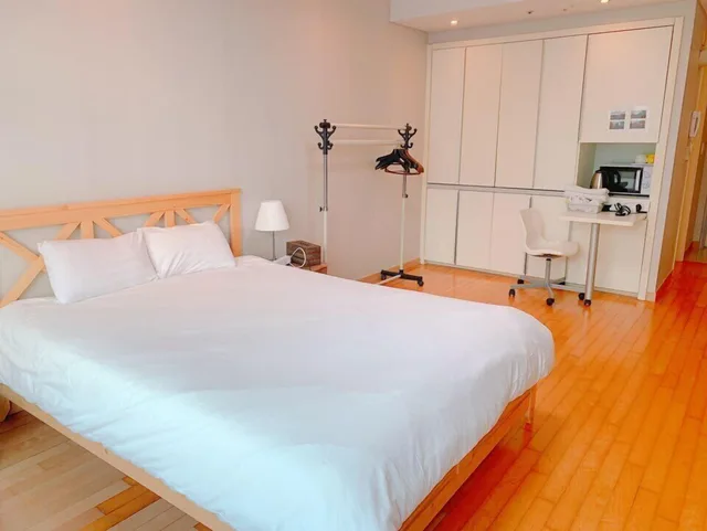 غرفة بسرير كوين، Gogo House 1/5