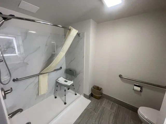 غرفة بسرير كوين، Best Western Westgate Inn 4/6