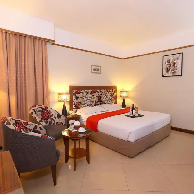 غرفة ديلوكس بسرير كينج، HOTEL MAXIMILLIAN 1/3