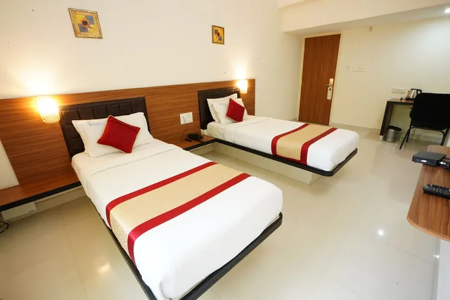 غرفة تنفيذية بسرير كوين، HOTEL GRAND BEE 2/10