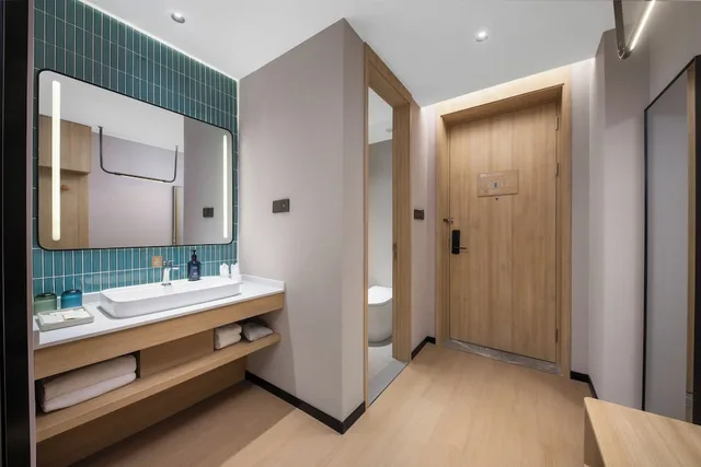 غرفة قياسية بسرير كينج، Holiday Inn Express Gongyi City Center by IHG 1/6