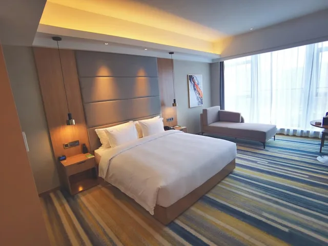 Standard, Double Bed, Holiday Inn Nantong Oasis International 6/10