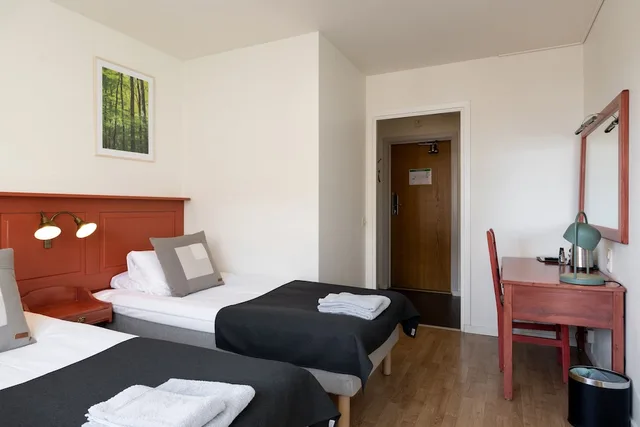 غرفة قياسية بسريرين منفصلين، Hotel Bishops Arms Mora 2/8