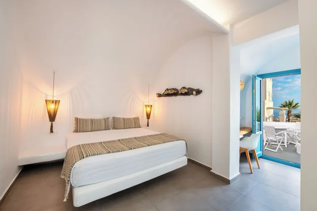 جناح بسرير كوين بجاكوزي، Evgenia Villas Amp Suites 2/7