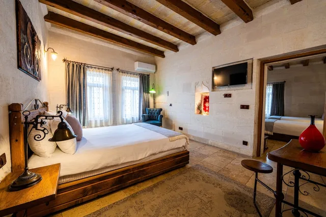 جناح بسرير كوين بإطلالة على الفناء، Design Cappadocia Hotel 6/10