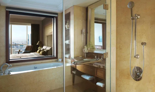 غرفة قياسية بسرير مزدوج، Dusit Thani Abu Dhabi 1/1