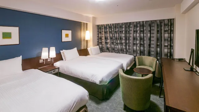 غرفة قياسية ثلاثية بسريرين منفصلين للمدخنين، Richmond Hotel Fukuoka Tenjin 1/2