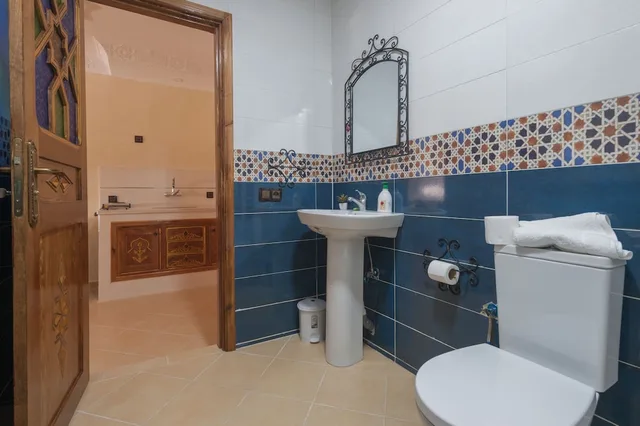 Executive, Suite, Double Bed, Puerta Azul 2/2