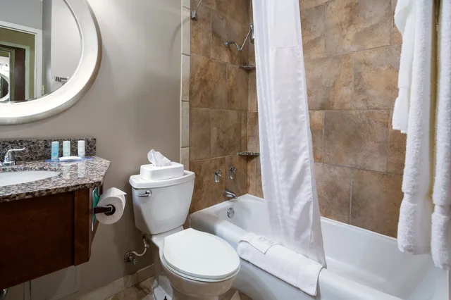 غرفة بسرير مزدوج، Cayuga Blu Hotel 7/8
