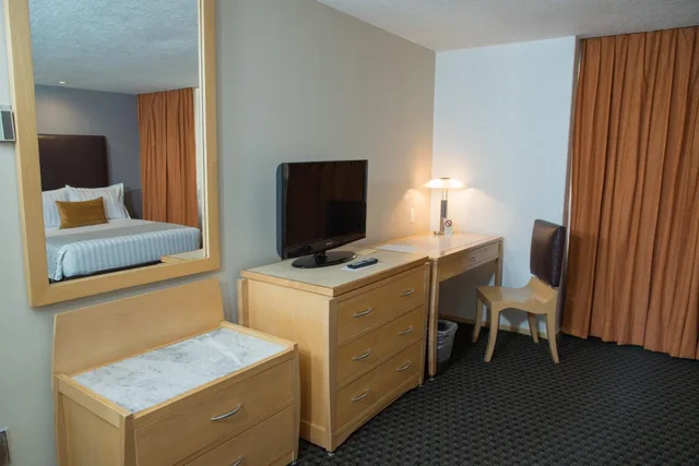 جناح جونيور، Sevilla Palace Hotel 5/9