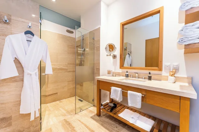 Deluxe, 2 Queen Beds, High Floor, The Paragon Hotel Mexico City Santa Fe by Accor 6/8